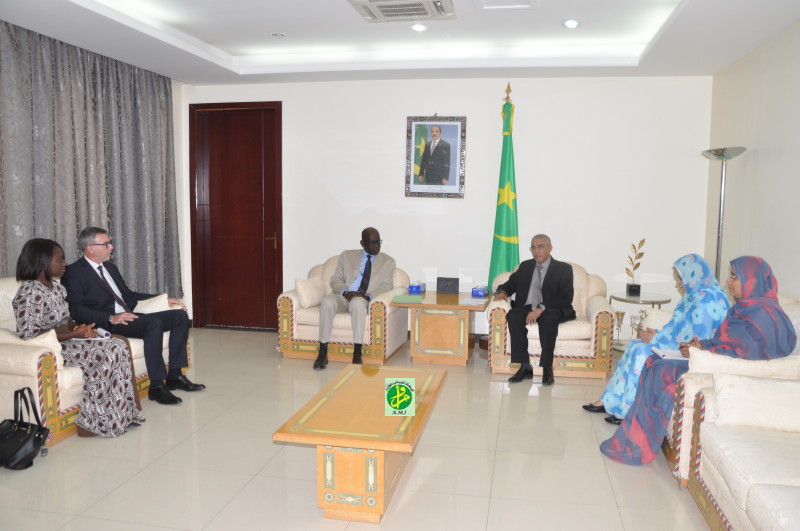 Le Premier ministre reçoit en audience le Directeur régional du PAM Le Premier ministre reçoit en audience le Directeur régional du PAM