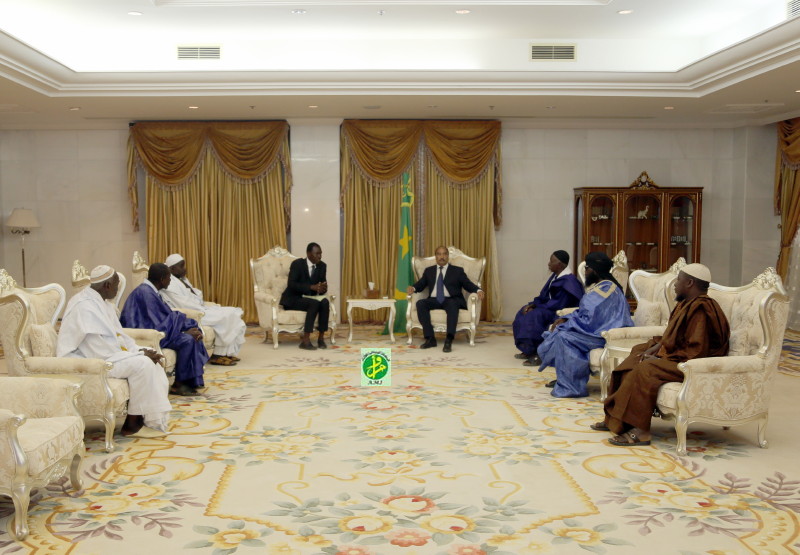 Le Président de la République reçoit des Cheikhs de mahadras et des imams de mosquées de la wilaya du Guidimakha