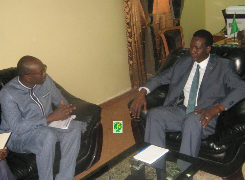 Le ministre de l’environnement s’entretient avec le Représentant de l’OMS à Nouakchott Le ministre de l’environnement s’entretient avec le Représentant de l’OMS à Nouakchott