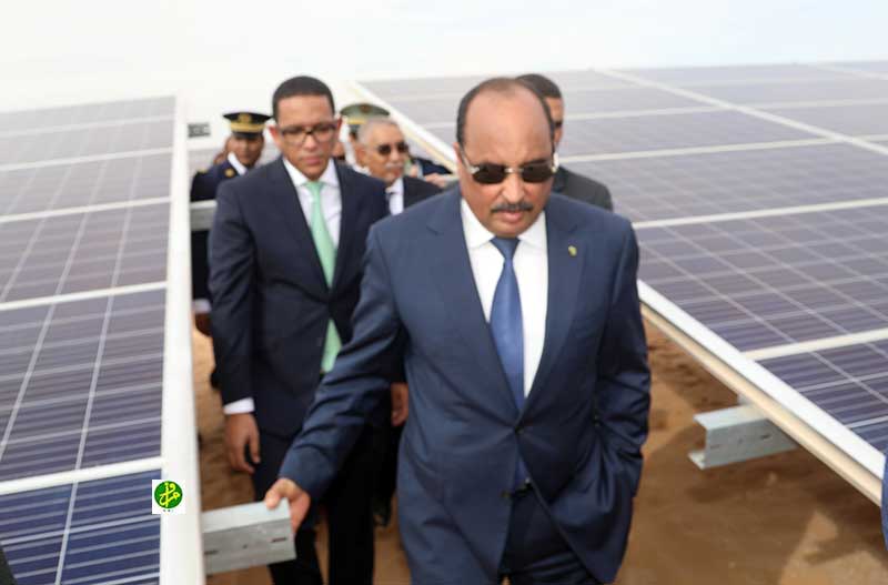Le Président de la République inaugure une centrale solaire à Toujounine Le Président de la République inaugure une centrale solaire à Toujounine