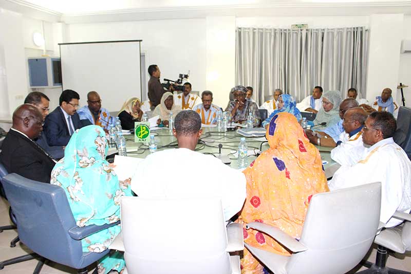 La commission financière de l'Assemblée Nationale discute le budget du ministère de l'équipement et des transports La commission financière de l'Assemblée Nationale discute le budget du ministère de l'équipement et des transports