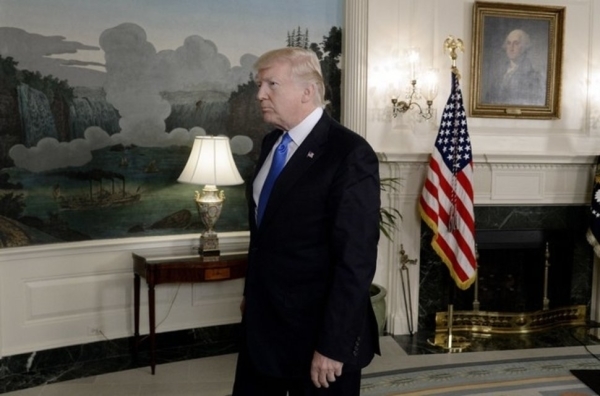 Les démocrates avertissent Trump de ne pas limoger le procureur spécial sur la Russie
