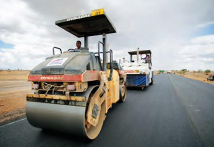 Infrastructures : Le matériel pour la réhabilitation de la route Nouakchott-Rosso sur place