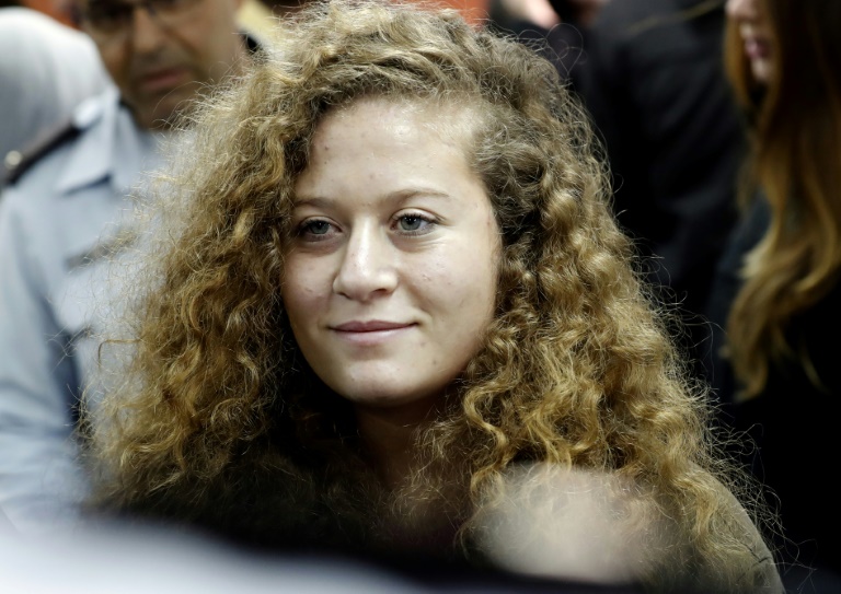 Une adolescente devenue une icône palestinienne continuera à être jugée à huis clos