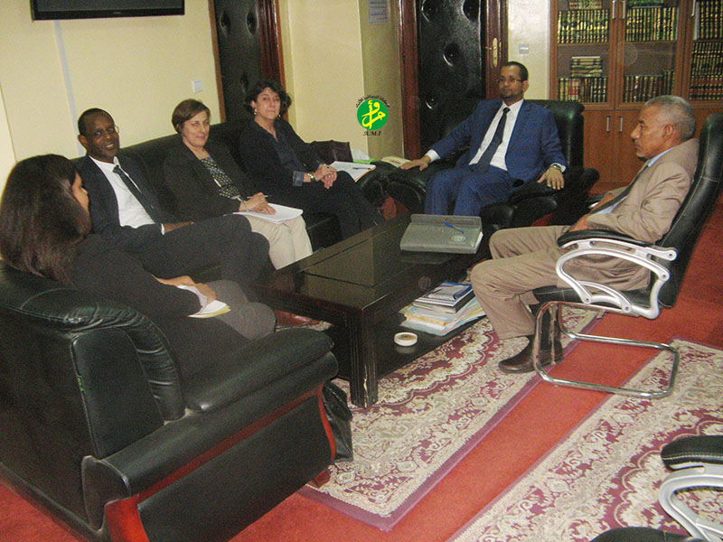 Le ministre des Affaires islamiques reçoit une mission de l’OIT Le ministre des Affaires islamiques reçoit une mission de l’OIT