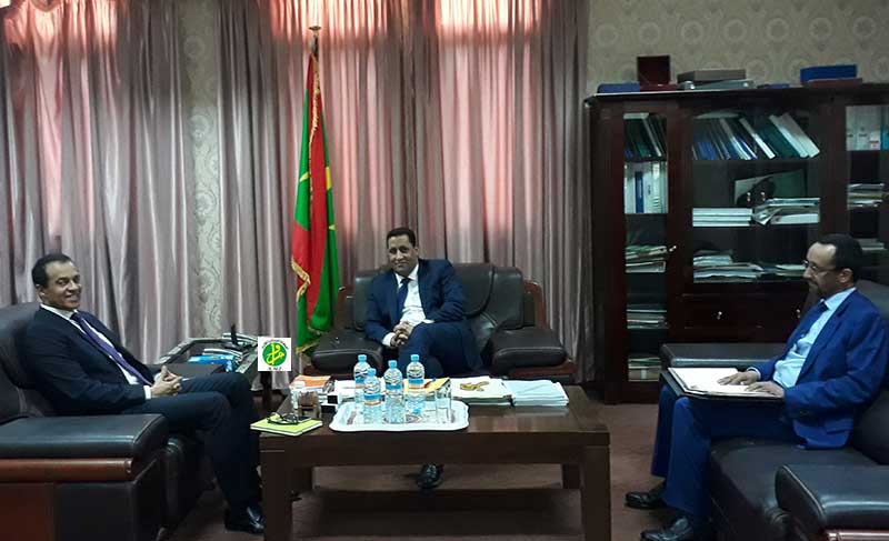 Le ministre de l’économie et des finances reçoit l’ambassadeur d’Egypte Le ministre de l’économie et des finances reçoit l’ambassadeur d’Egypte