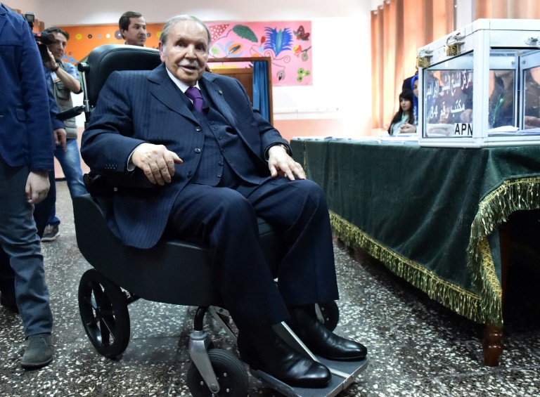 Algérie: l'hypothèse d'un 5e mandat de Bouteflika de plus en plus probable
