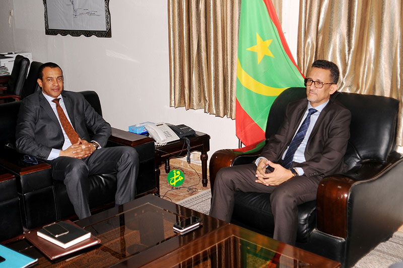 Le ministre de l’hydraulique s'entretient avec l’ambassadeur d’Egypte