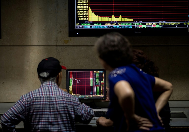 La Bourse de Shanghai au tapis sur fond de guerre commerciale