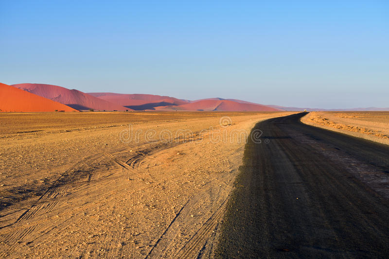 Etude en cours pour lancer une ligne de transport Tindouf-Nouakchott