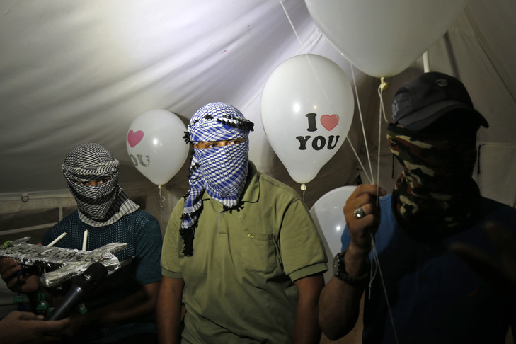 A Gaza, la nuit est la nouvelle alliée des Palestiniens contre Israël