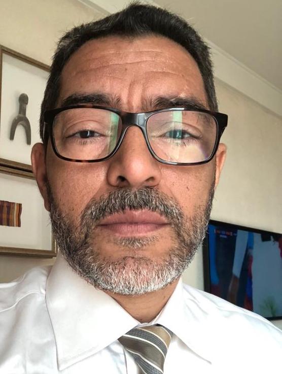 Entre la Force et le Droit Plaidoyer pour un bon usage du droit dans notre société /Par Maître Elyezid Ould YEZID