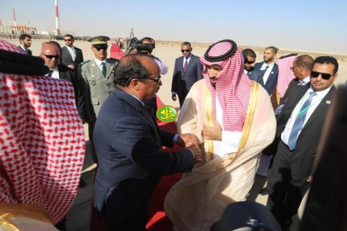 Son Altesse le Prince héritier du Royaume frère d'Arabie Saoudite quitte Nouakchott