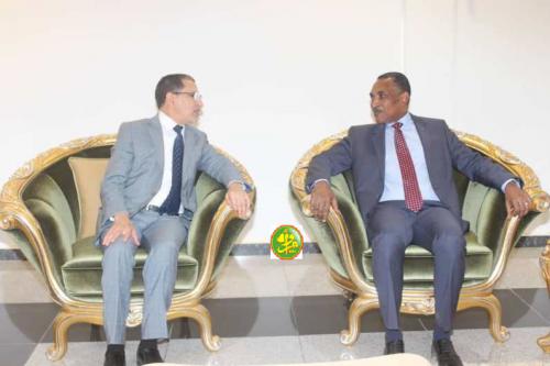 Le Premier ministre effectue des entretiens avec le Chef du gouvernement marocain