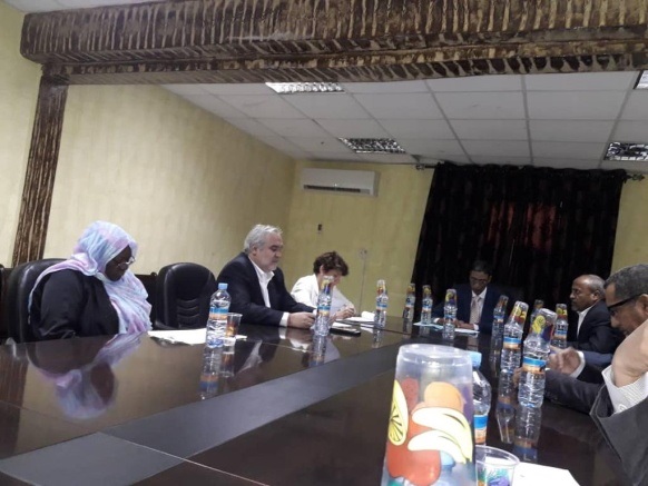 La Banque Mondiale organise en collaboration avec l’ONG TENMIYA des ateliers de sensibilisation au marché du poisson de Nouakchott