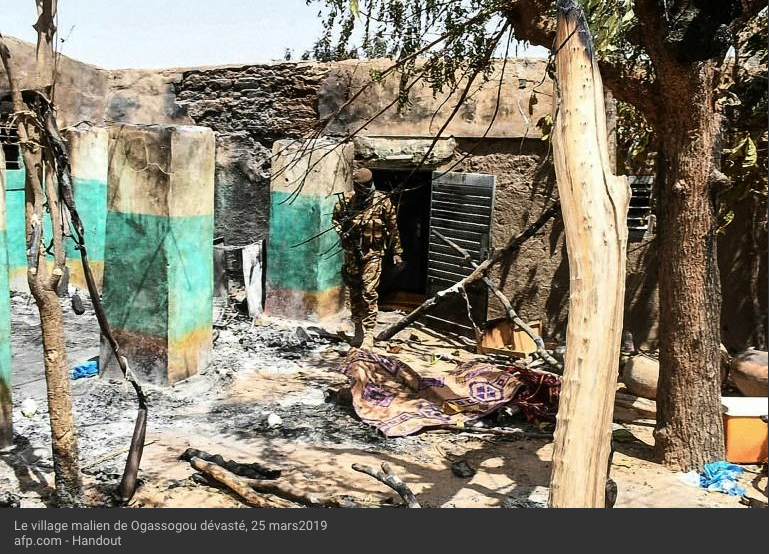 Mali: la peur hante les survivants du village peul ensanglanté par l'immense tuerie