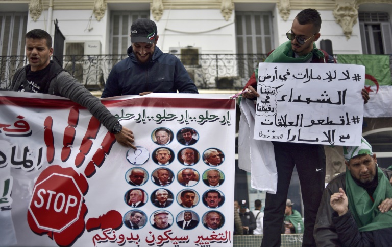 Bouteflika parti, les Algériens dans la rue pour un 7e vendredi consécutif Bouteflika parti, les Algériens dans la rue pour un 7e vendredi consécutif