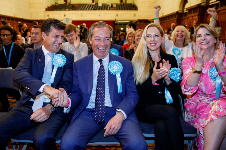 Royaume-Uni: la victoire du Parti du Brexit renforce l'hypothèse d'un "no deal"