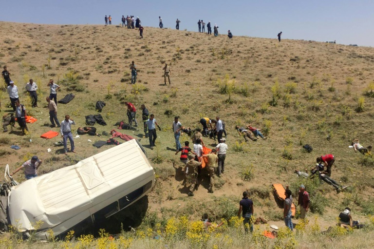 Turquie: 17 morts dans l'accident d'un minibus de migrants (agence)