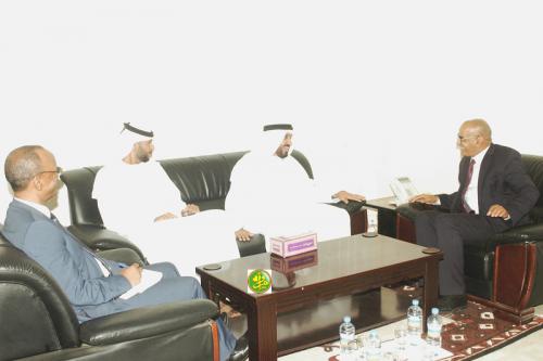 Le ministre des Pêches reçoit s’entretient avec l’ambassadeur des EAU