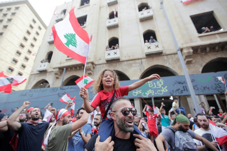 Liban: la contestation gagne de l'ampleur, le pays uni dans la rue contre la classe politique