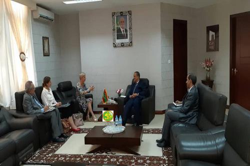 Le ministre des affaires étrangères reçoit l’ambassadrice des Pays Bas
