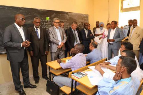Le ministre de l’enseignement fondamental visite certains services relevant de son département