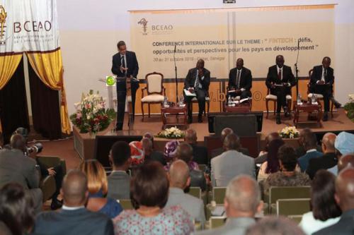 Le gouverneur de la BCM présente à Dakar la vision stratégique de son institution