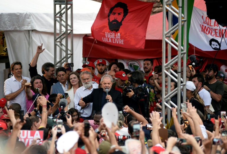 Brésil : libéré, Lula promet de "continuer à lutter" pour le peuple brésilien Brésil : libéré, Lula promet de "continuer à lutter" pour le peuple brésilien