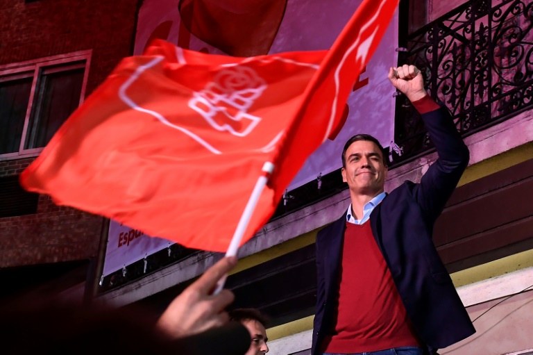 Espagne: Sanchez vainqueur affaibli, bond de l'extrême droite