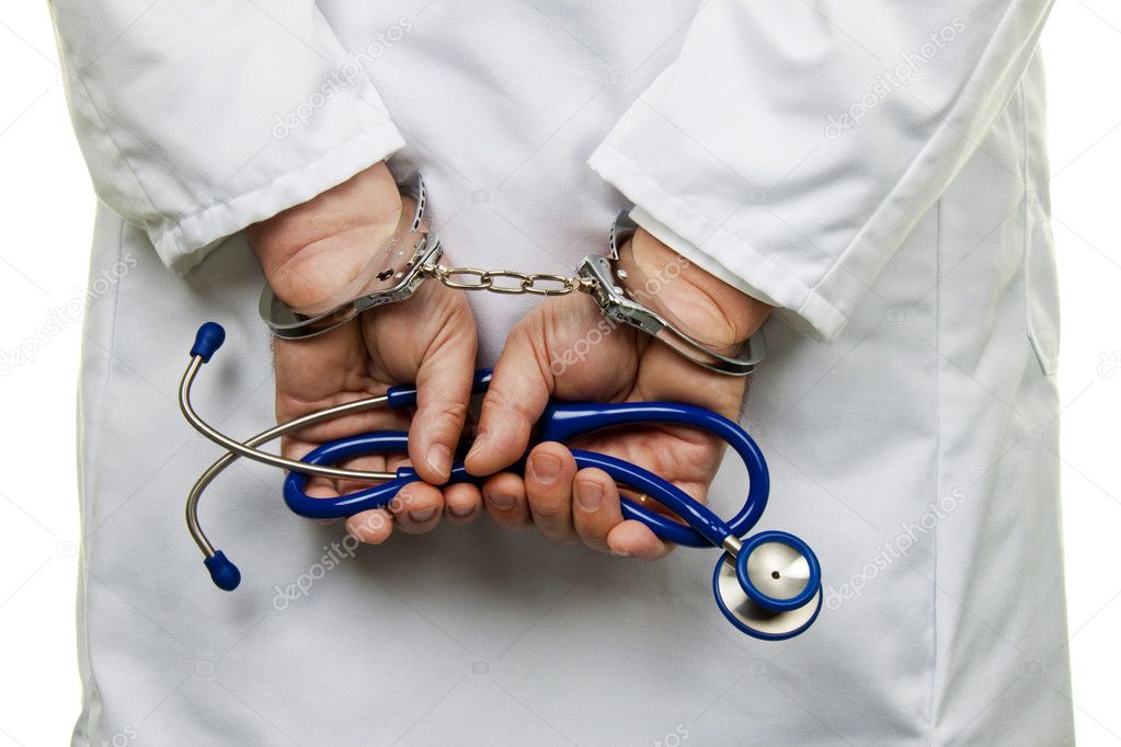 Plainte contre un médecin accusé d’être à l’origine d’une erreur médicale