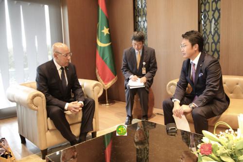 Le Président de la République reçoit en audience le vice-ministre japonais chargé des affaires parlementaires et des affaires étrangères