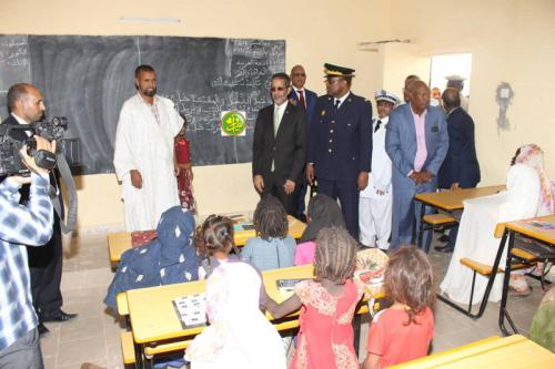 Le Premier ministre visite l’école de Hay El Miyah à Néma