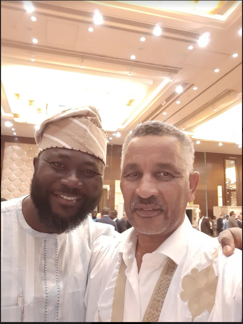 La journée africaine éclaire la nuit au Koweït. La journée africaine éclaire la nuit au Koweït.