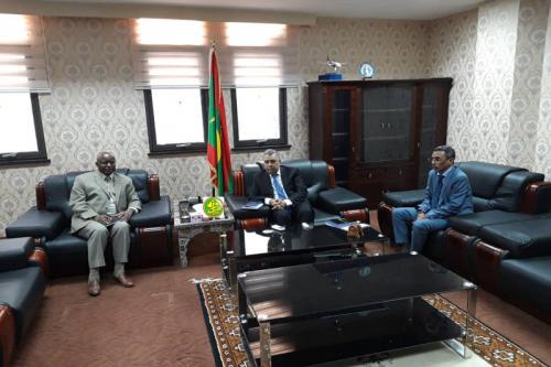 Le ministre de l'économie et de l'industrie reçoit le représentant résident du FMI en Mauritanie