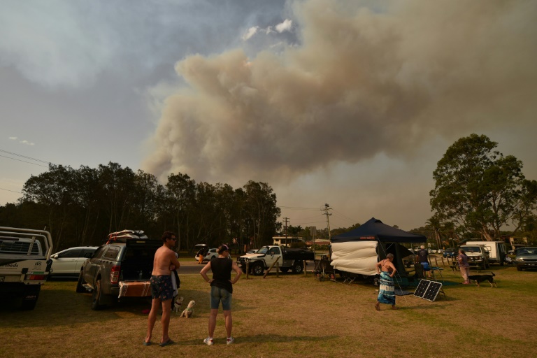 Incendies: des milliers d'Australiens comme réfugiés dans leur propre pays