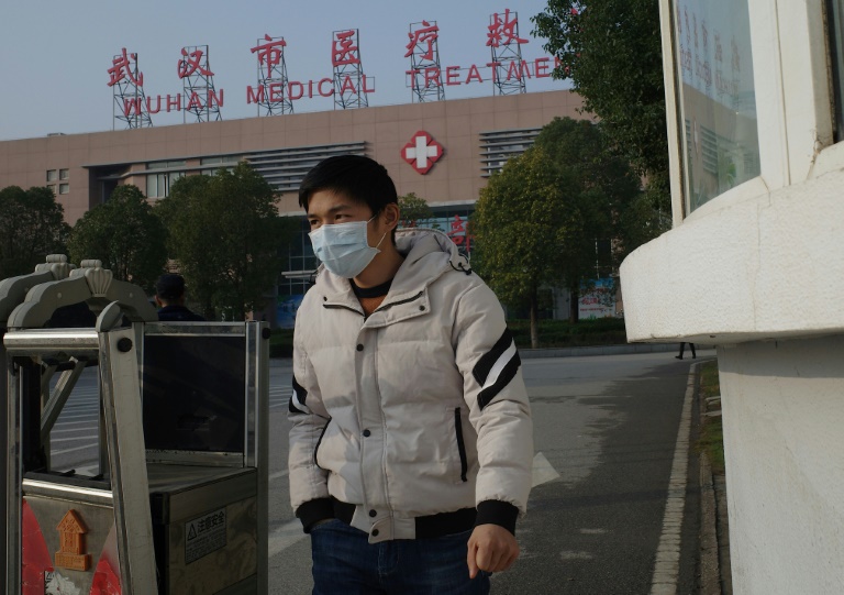 Virus chinois: sans doute des centaines de contaminations, inquiétude à l'étranger