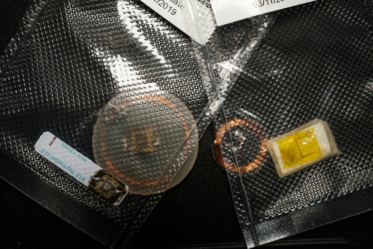 "Biohacking" et transhumanisme: des Russes expérimentent avec leur corps