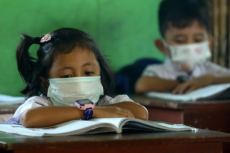 Climat, malbouffe... "Menace immédiate" pour la santé de tous les enfants, alerte l'ONU