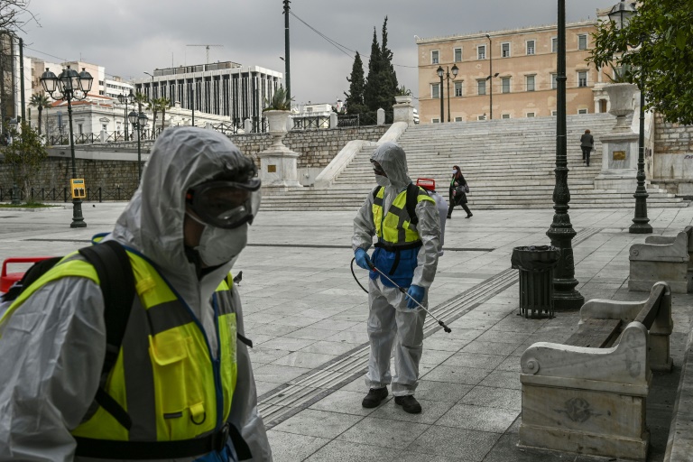 Coronavirus: la Grèce se réveille dans le confinement général