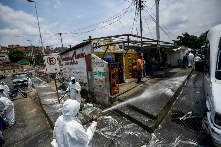 "Le virus ou la faim": dans un quartier pauvre de Caracas, l'intenable confinement