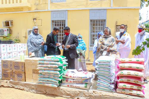 Distribution de produits alimentaires  aux populations démunies de Nouakchott