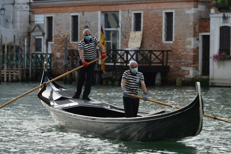 Les gondoles de retour sur les canaux de Venise, en attendant les touristes
