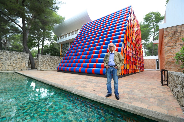 Mort de l'artiste Christo, l'emballeur du Pont-Neuf et du Reichstag