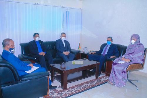 Le ministre des Pêches et de l'économie maritime s'entretient avec l'ambassadeur iranien Le ministre des Pêches et de l'économie maritime s'entretient avec l'ambassadeur iranien