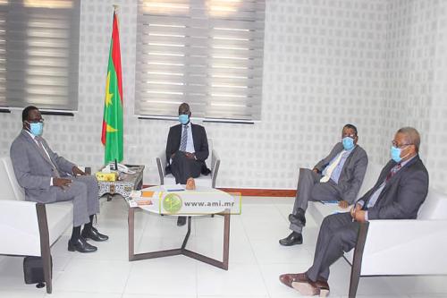 Le ministre des Affaires économiques s’entretient avec le Représentant résident de l'UNFPA Le ministre des Affaires économiques s’entretient avec le Représentant résident de l'UNFPA