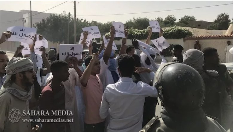 Mauritanie : sit-in de protestation devant l’ambassade de France à Nouakchott