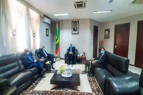 Le ministre des Affaires étrangères s’entretient avec son homologue sahraoui