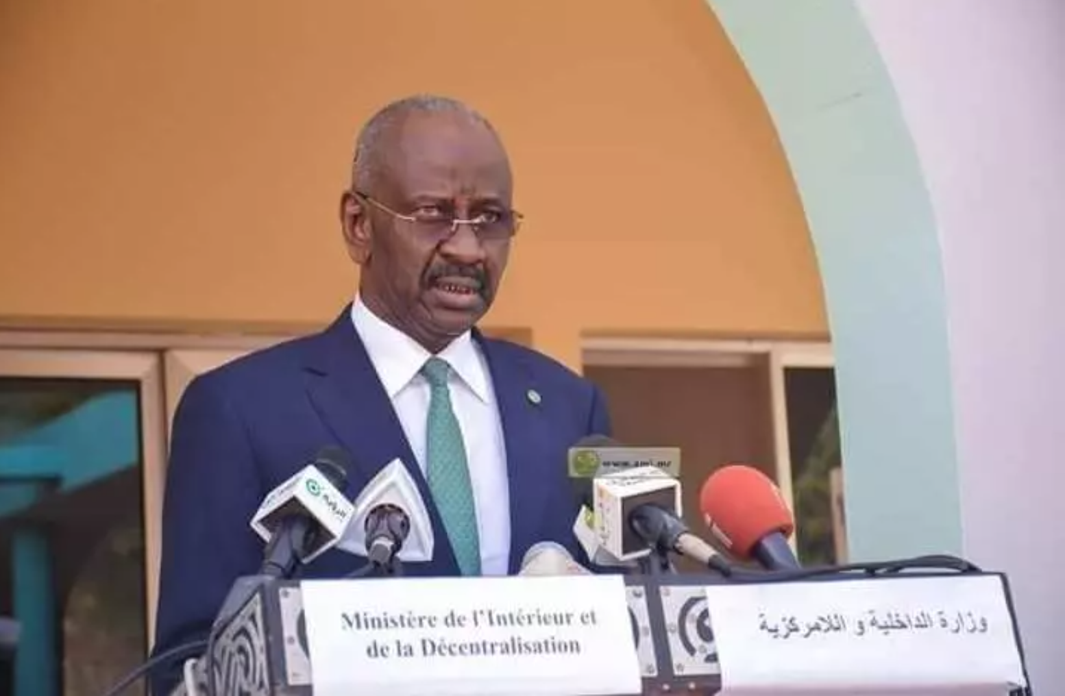 Le ministre de l’intérieur aux familles des employés d’ATTM enlevé au Mali : « nous déploierons tous les efforts pour les libérer »