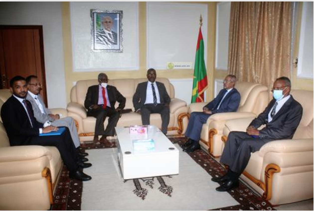 Le ministre de la Défense reçoit une délégation de la République du Soudan